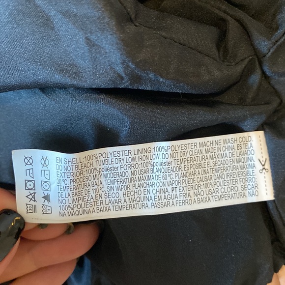 Chic and Stylish Crop Bomber Hoodie Jacket by Forever 21 - Small - Picture 11 of 15